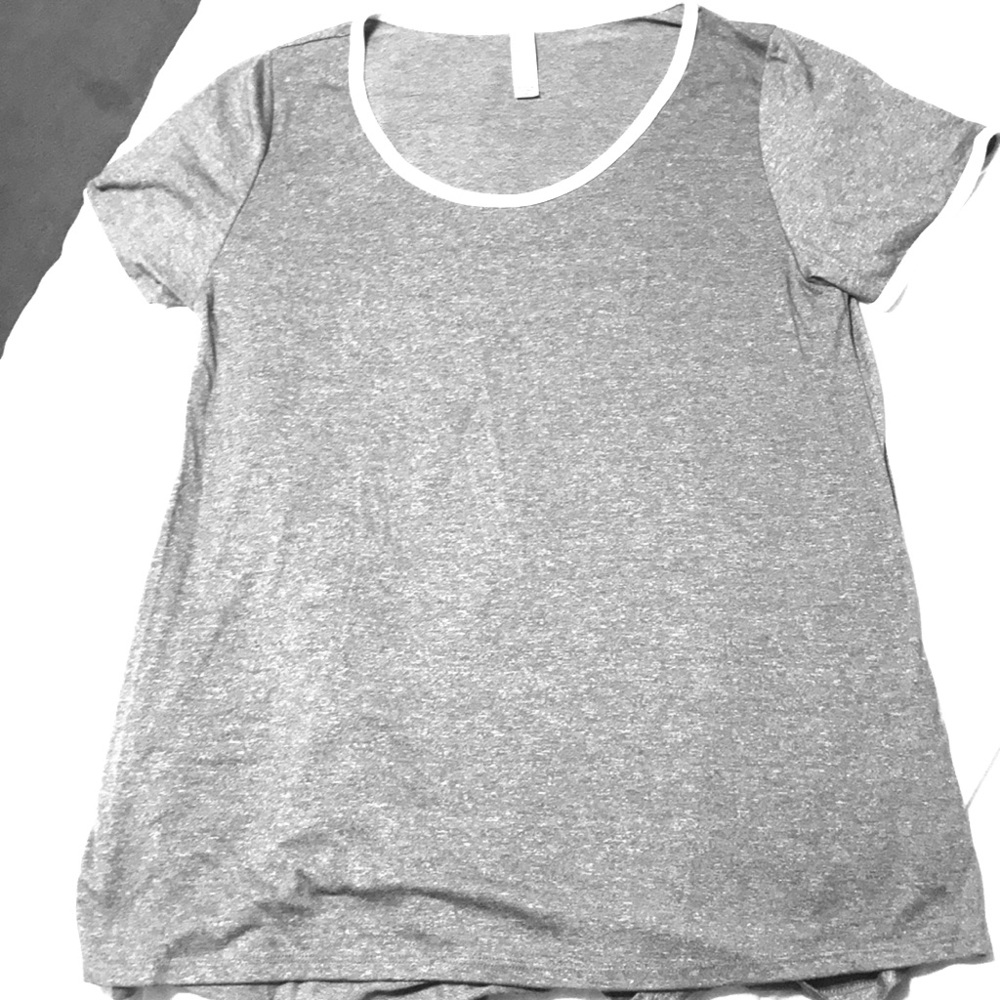LuLaRoe Classic Tee